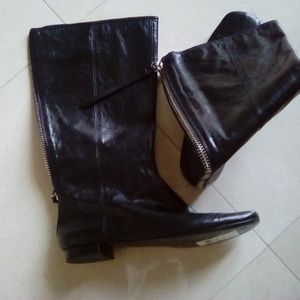 Black patent boots size 10+ a free gift